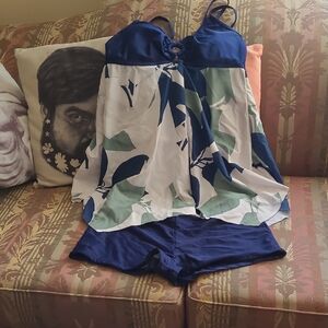 Blue and White Leaf Print Women's Swim Set